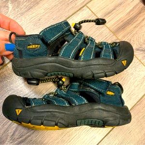 COPY - Kids Keen Newport Blue summer waterproof shoes Size 10 EUC